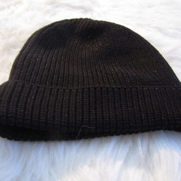 Kate Spade Beanie/Toque with Bow - Picture 2 of 7